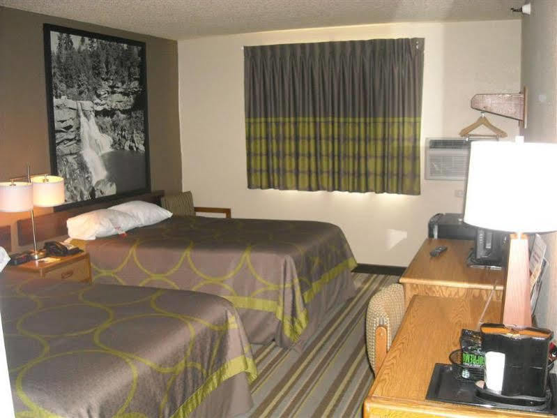 Hotel Super 8 By Wyndham Hull Street Midlothian Richmond Area Esterno foto